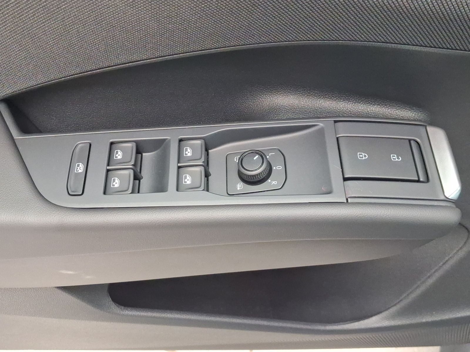 Volkswagen T-Roc – Foto 8