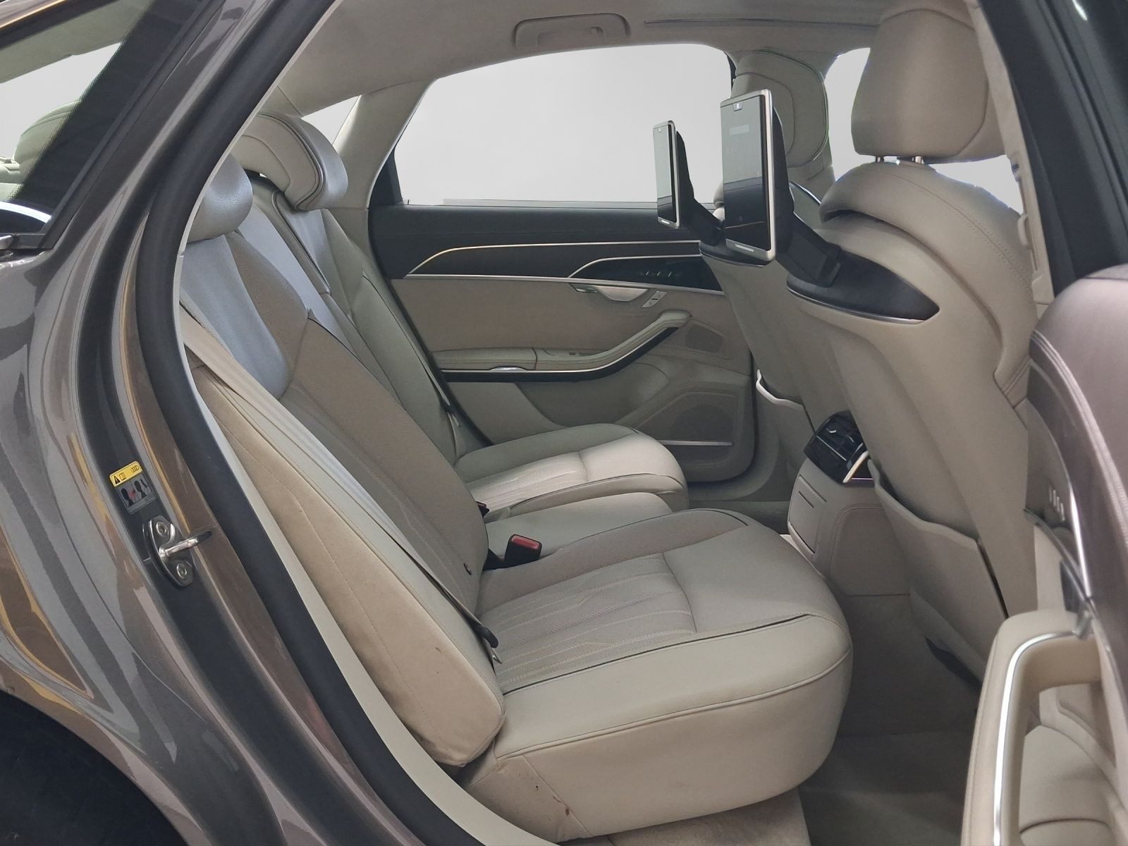 Audi A8 – Bild 6