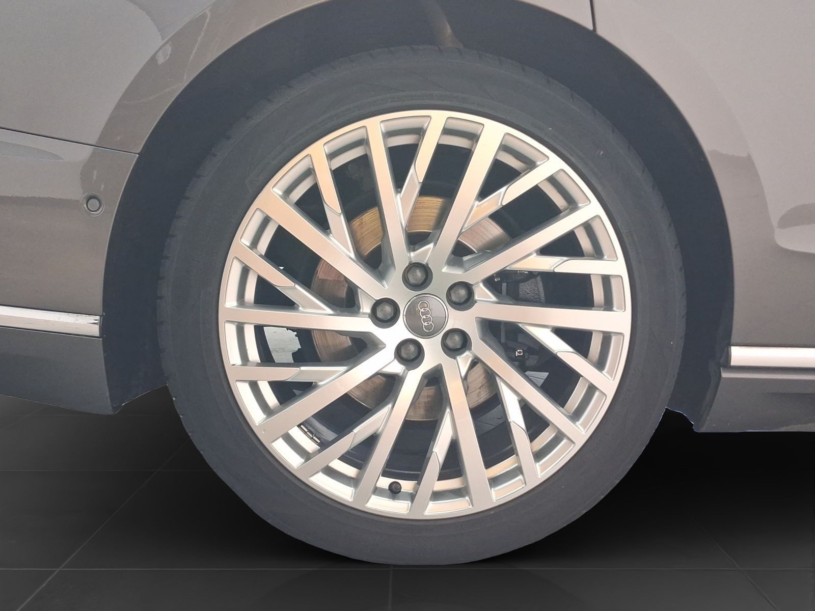 Audi A8 – Bild 7