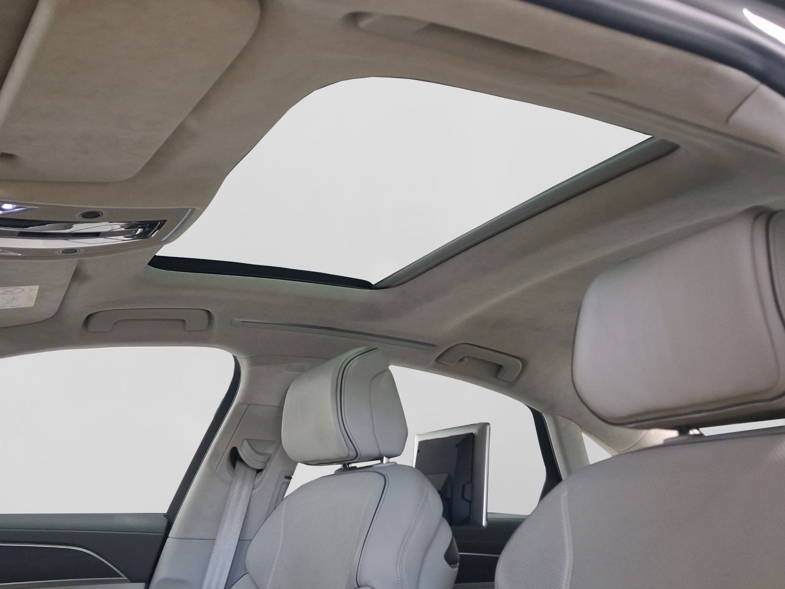 Audi A8 – Bild 18