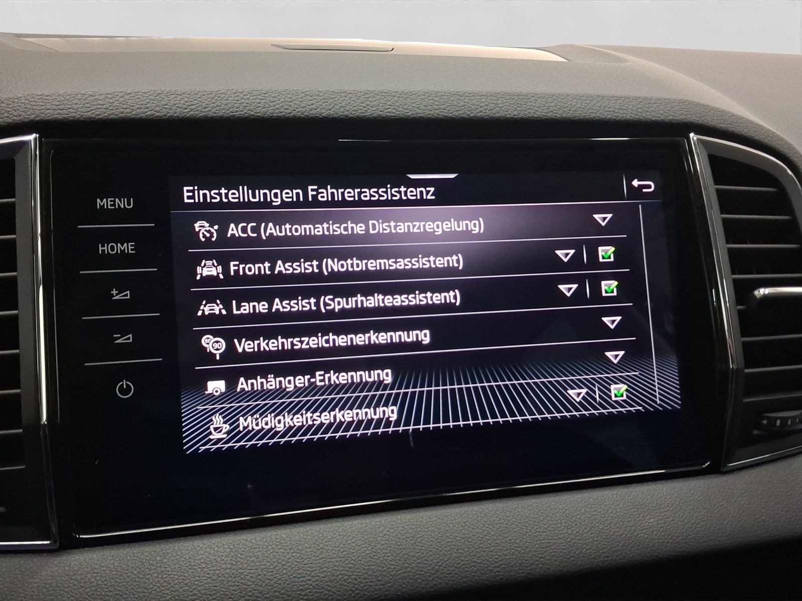 Skoda Karoq – Foto 12
