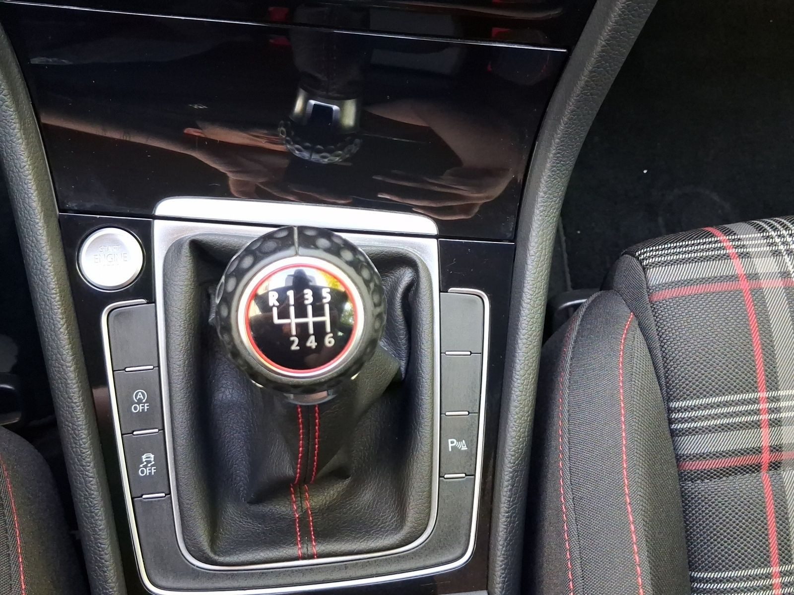 Volkswagen Golf GTI – Bild 11