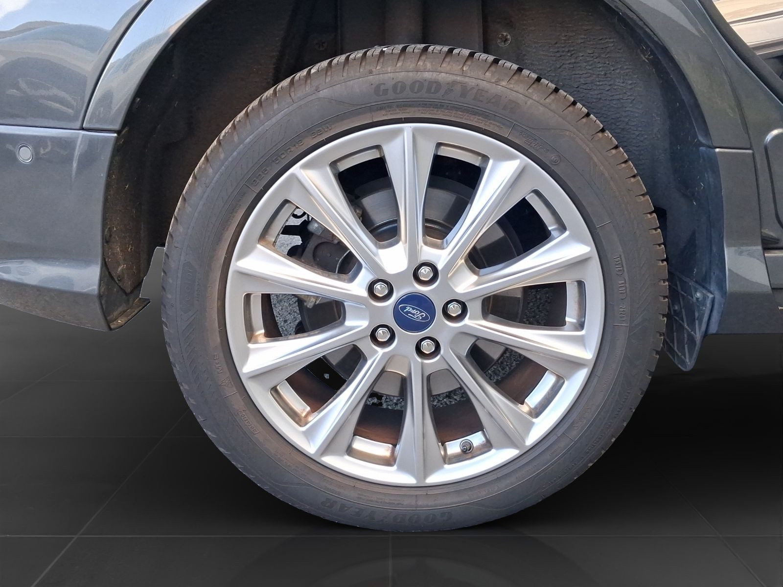 Ford Kuga – Foto 7