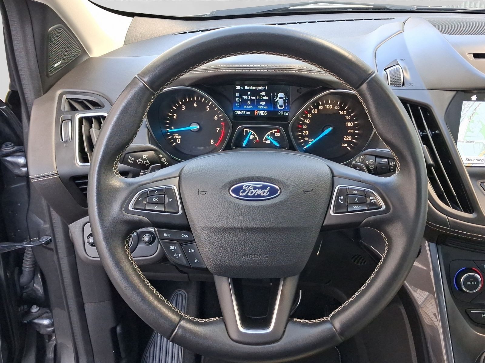 Ford Kuga – Foto 9