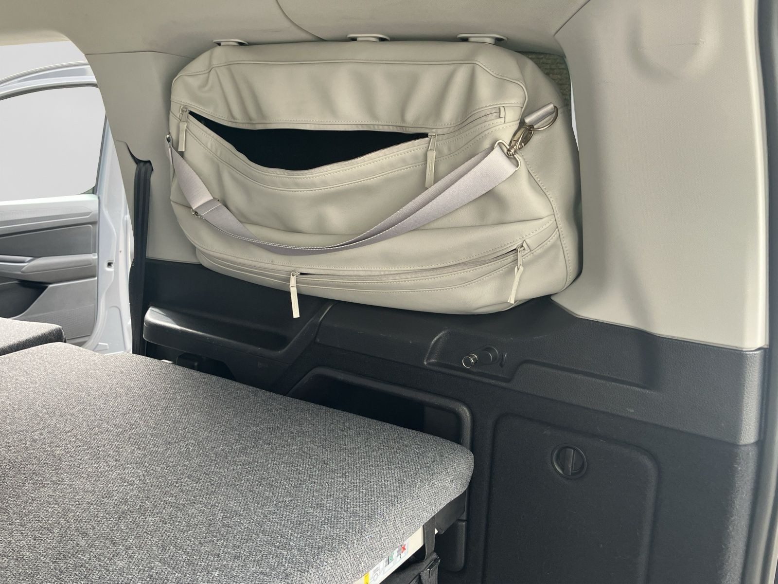 Volkswagen Caddy California – Bild 17