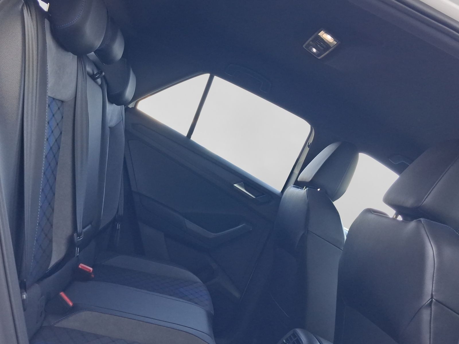 Volkswagen T-Roc – Foto 6