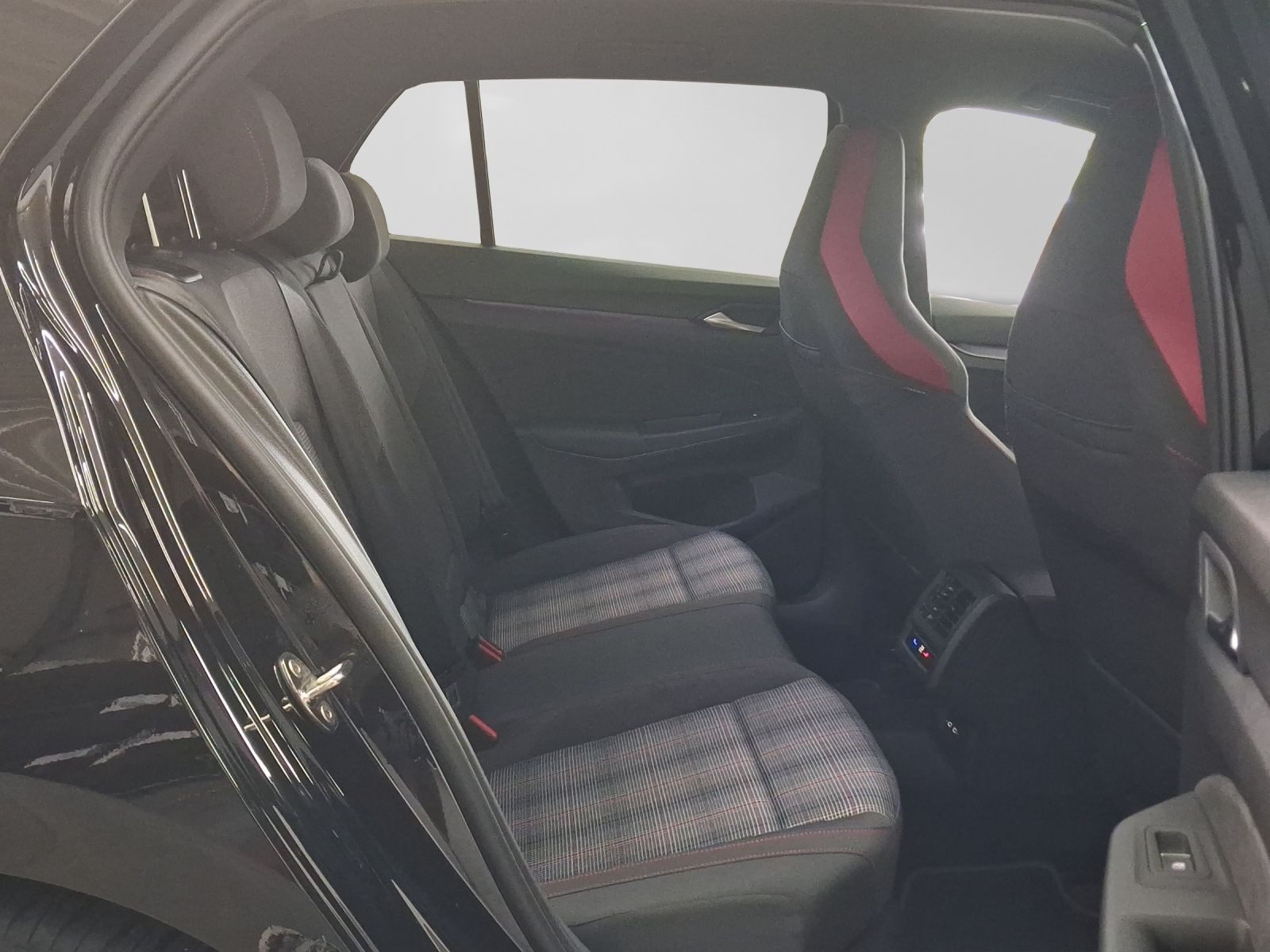 Volkswagen Golf GTI – Bild 6