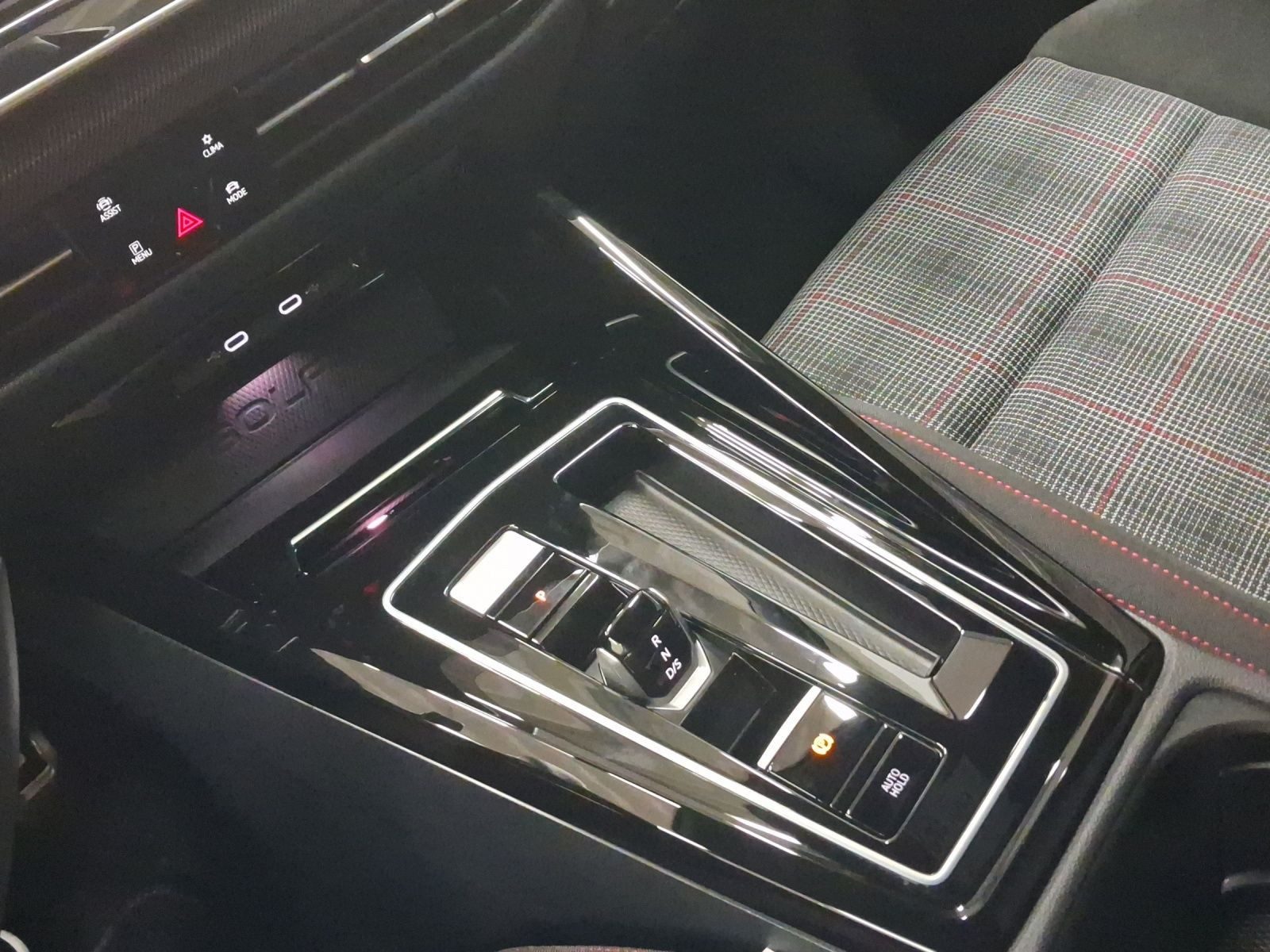 Volkswagen Golf GTI – Bild 11