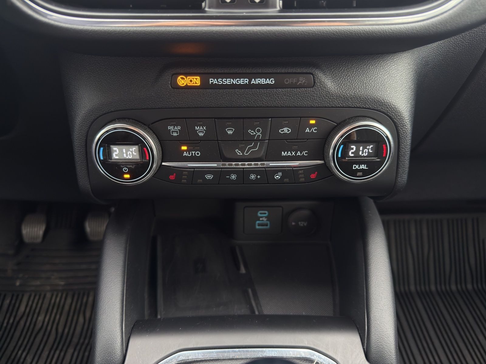 Ford Kuga – Foto 12