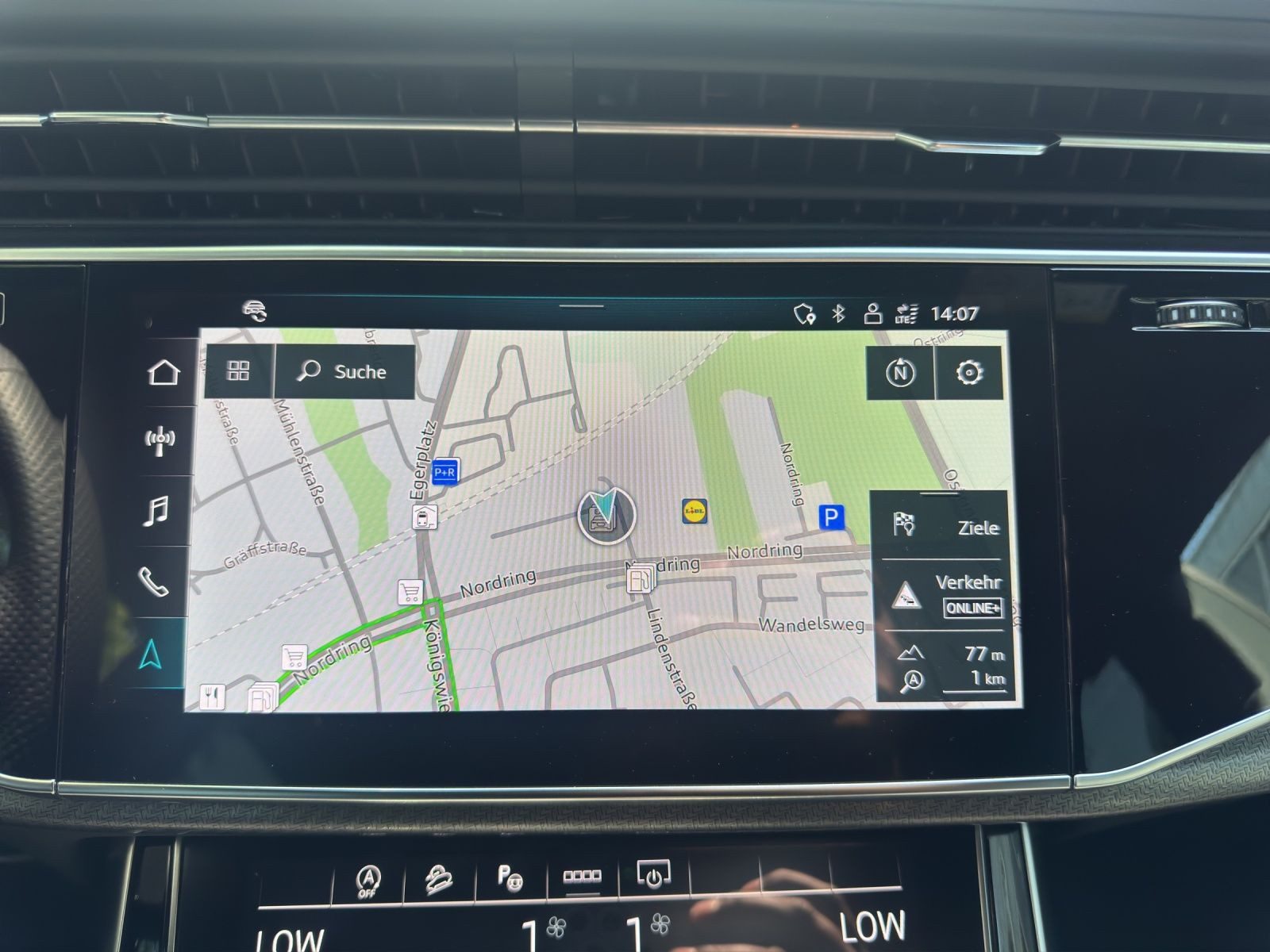 Audi RS Q8 – Foto 12