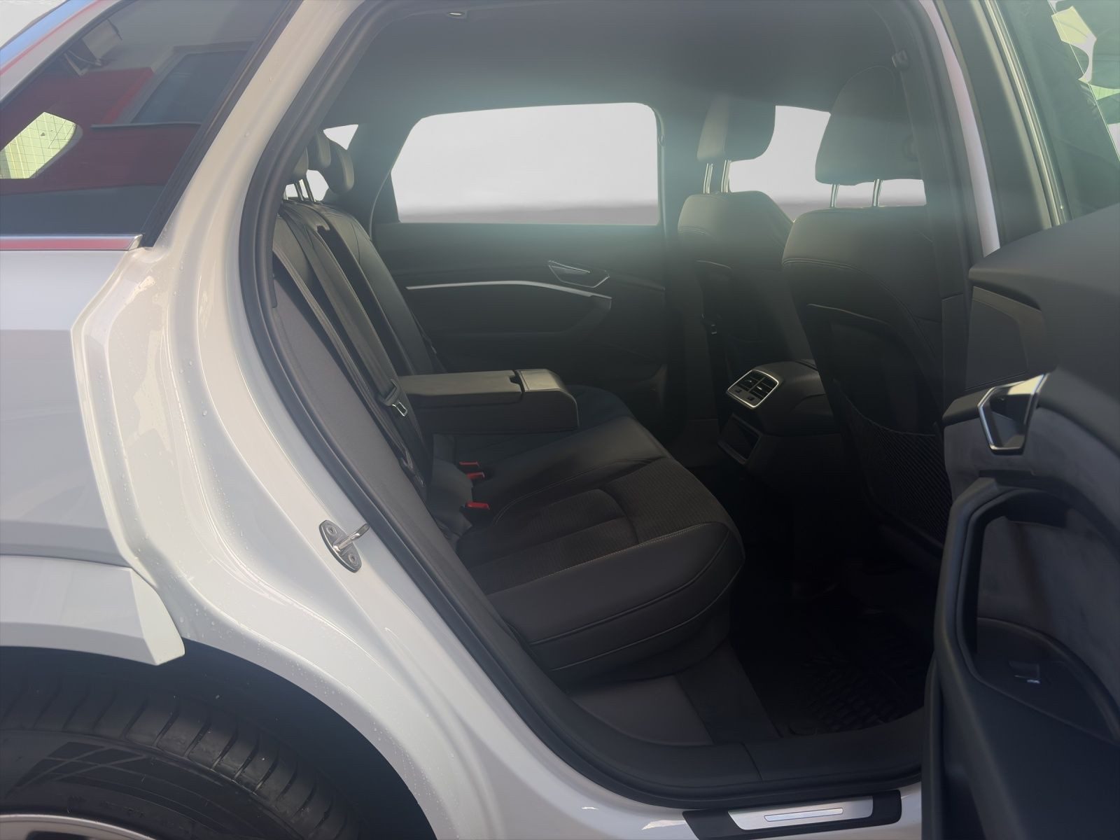 Audi e-tron S – Foto 6