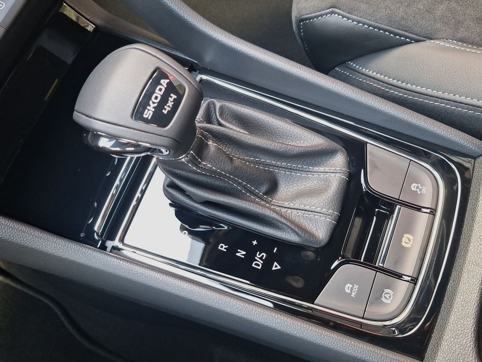 Skoda Karoq – Foto 11