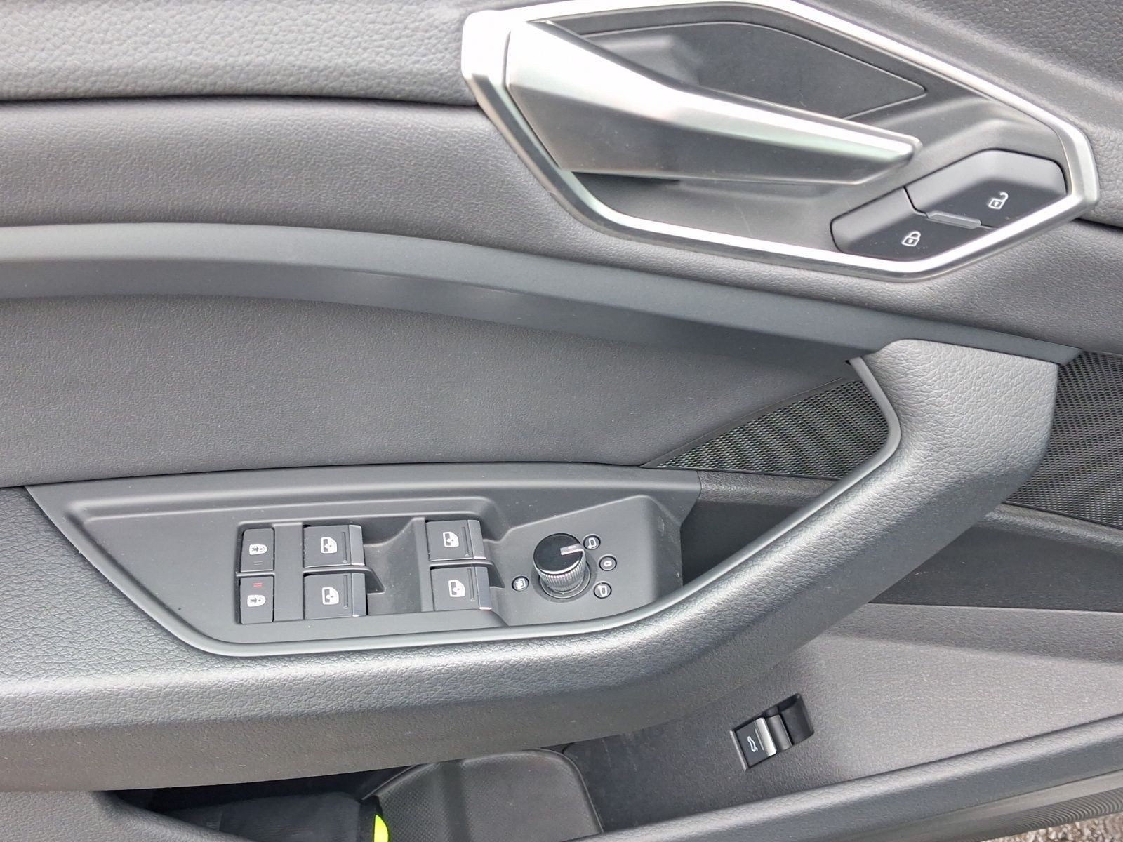 Audi Q8 Sportback e-tron – Bild 8