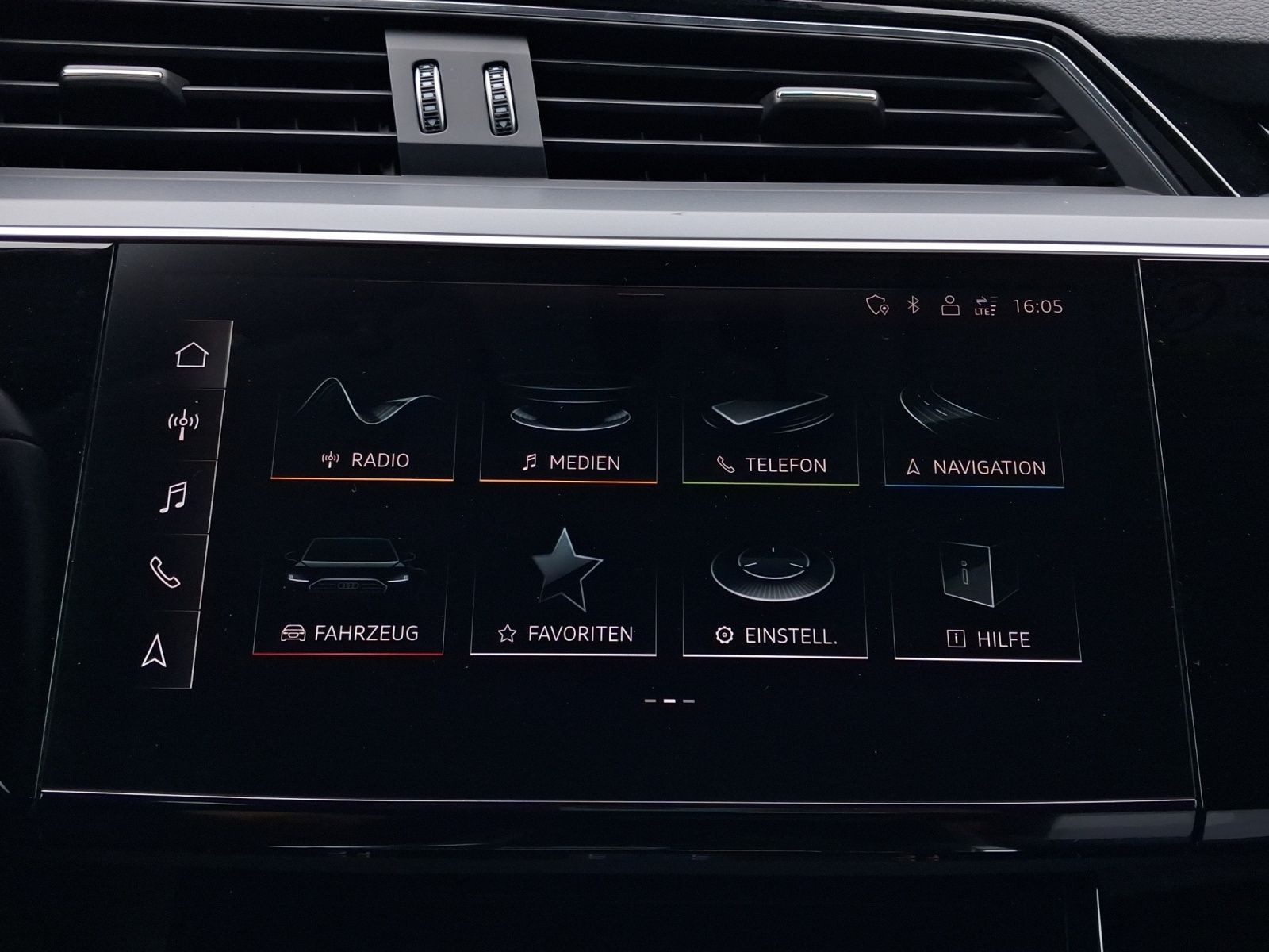 Audi Q8 Sportback e-tron – Bild 12