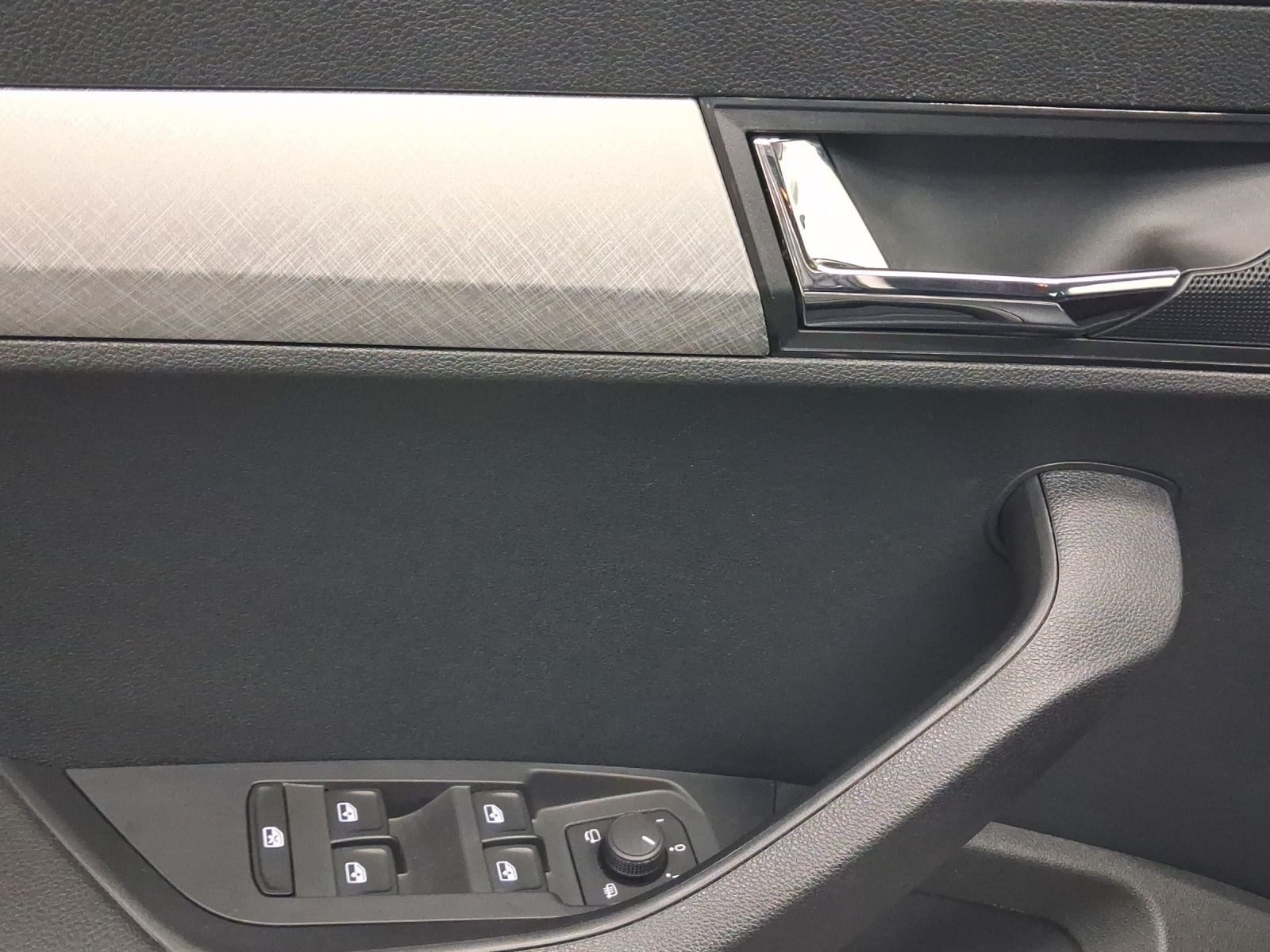 Skoda Karoq – Foto 8