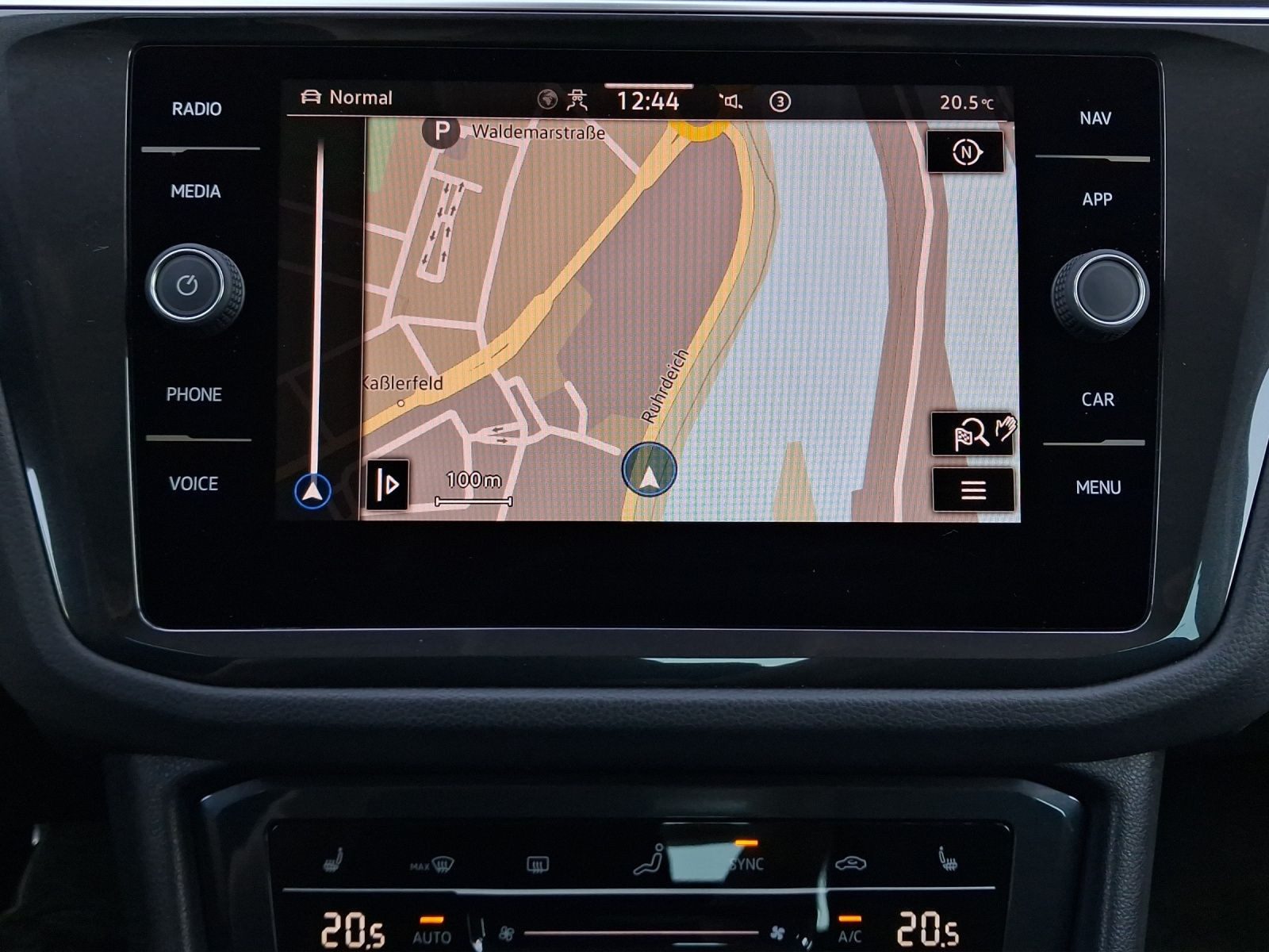 Volkswagen Tiguan – Bild 13