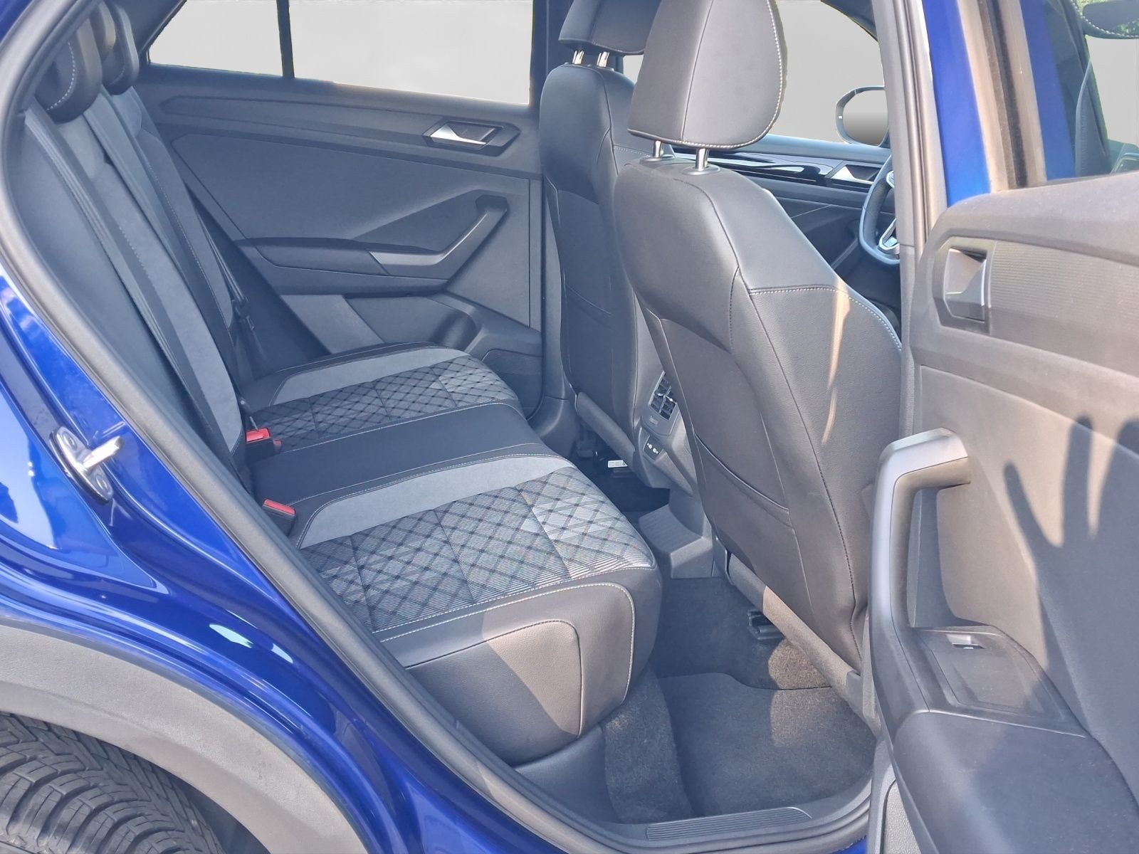 Volkswagen T-Roc – Foto 6