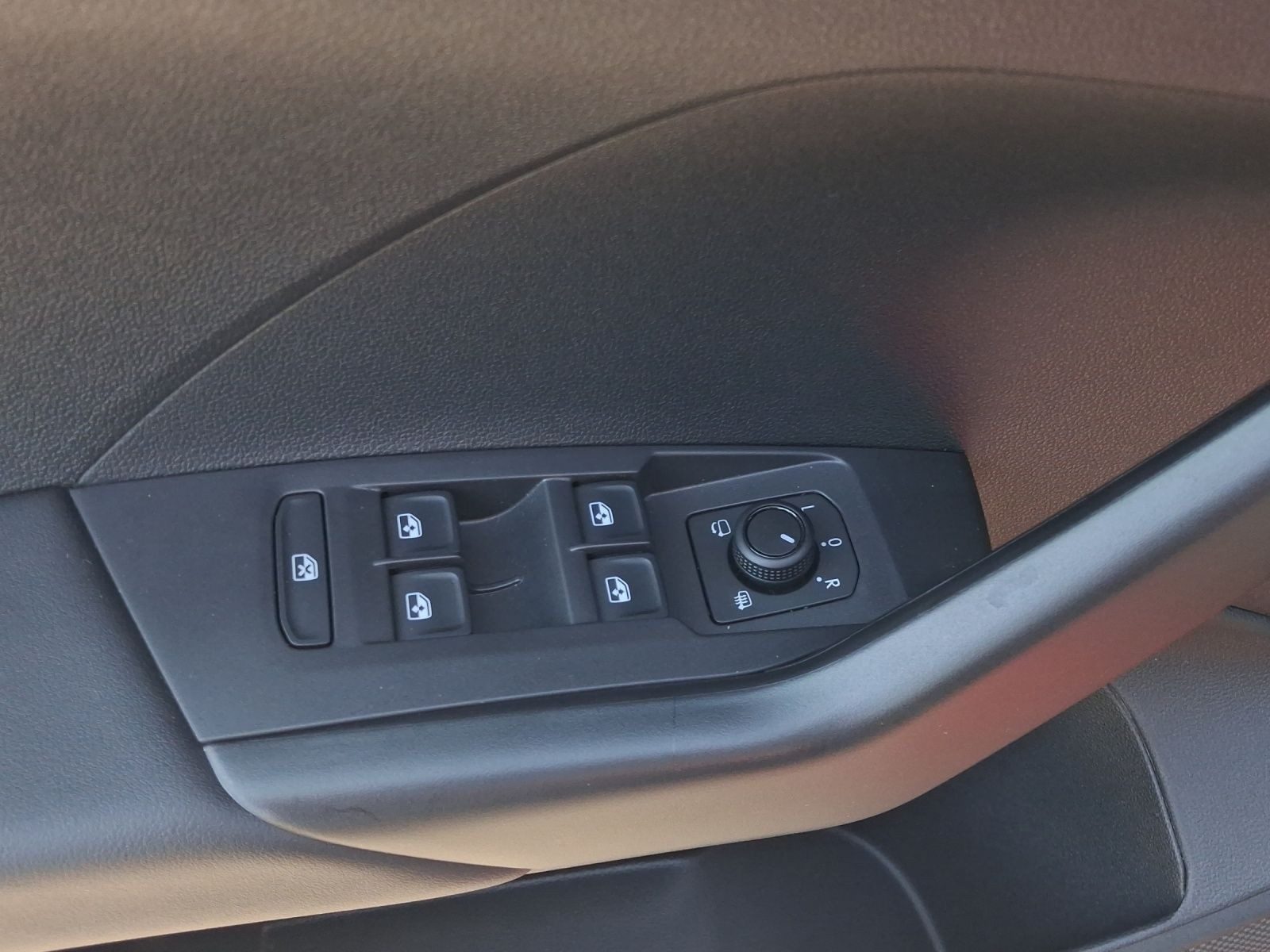 Volkswagen T-Cross – Bild 8
