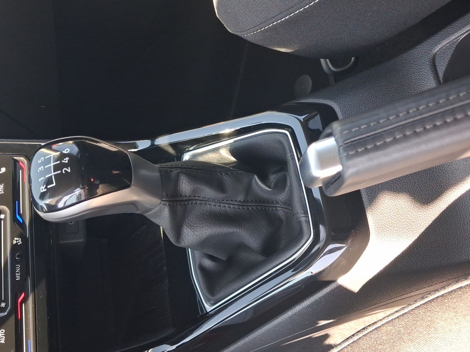Volkswagen T-Cross – Bild 11