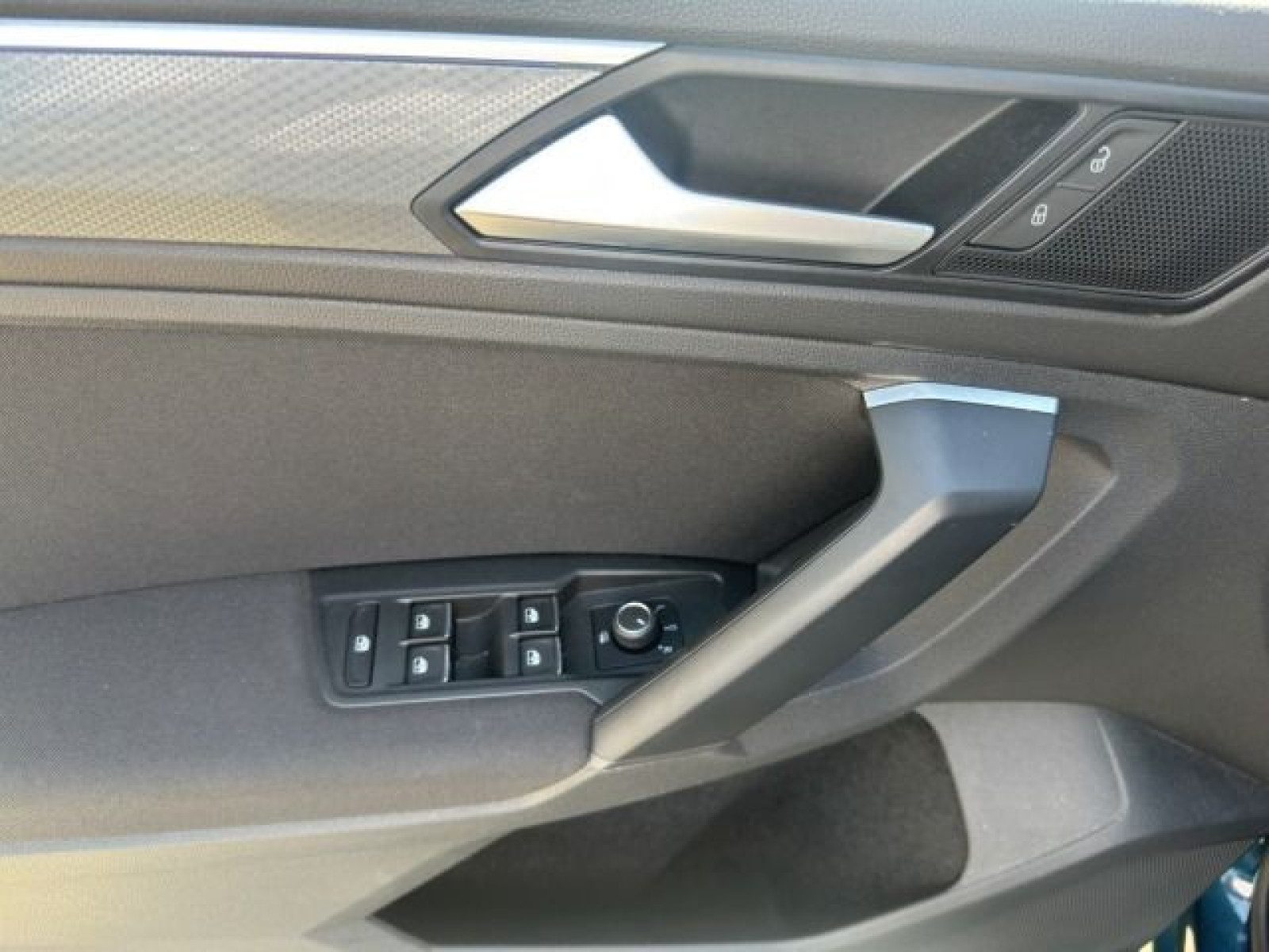 Volkswagen Tiguan – Bild 8