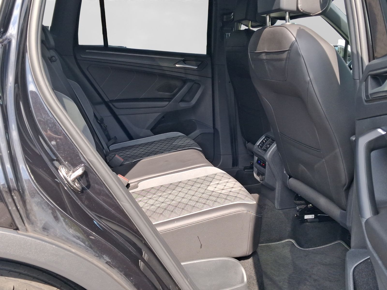 Volkswagen Tiguan – Bild 6