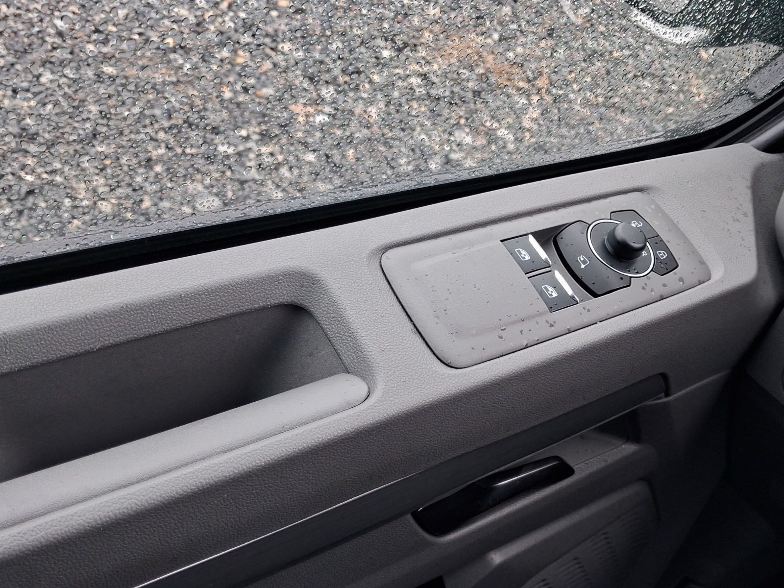 Volkswagen T7 Caravelle – Bild 10