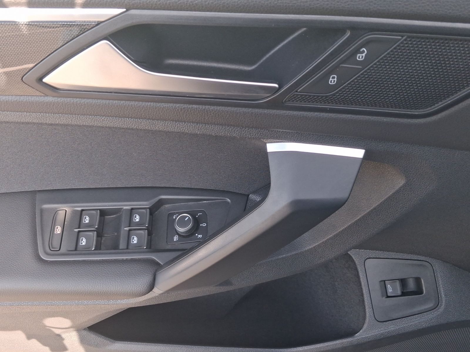 Volkswagen Tiguan – Bild 8