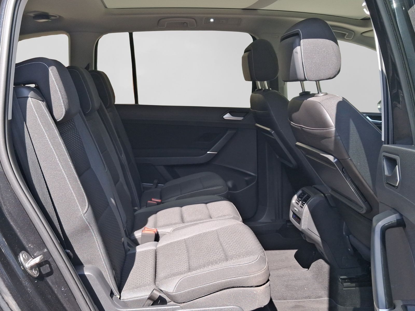Volkswagen Touran – Bild 6
