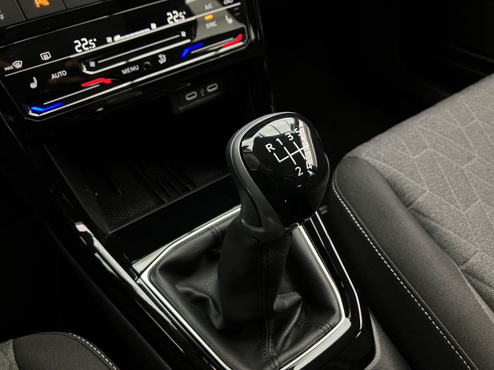 Volkswagen T-Cross – Bild 11