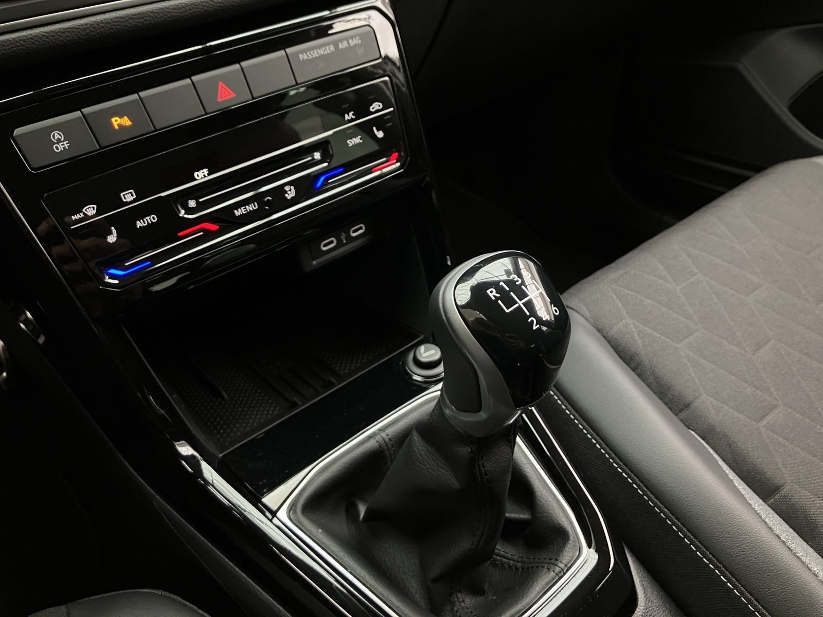 Volkswagen T-Cross – Foto 11