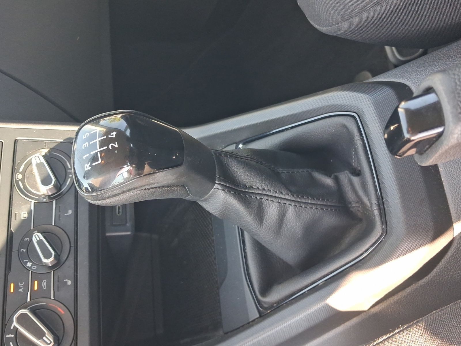 Volkswagen T-Cross – Foto 10