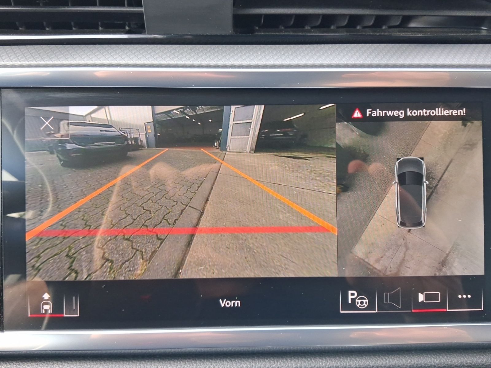 Audi Q3 – Bild 12