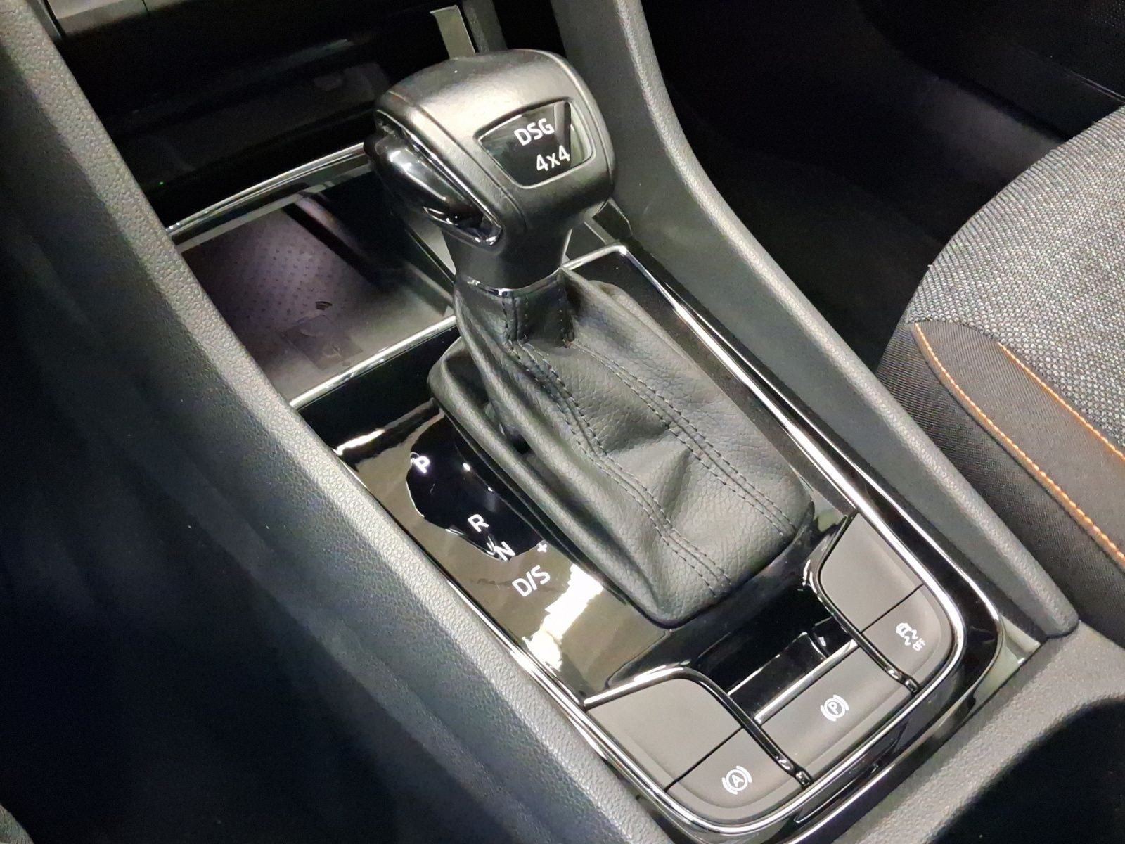 Skoda Karoq – Foto 11