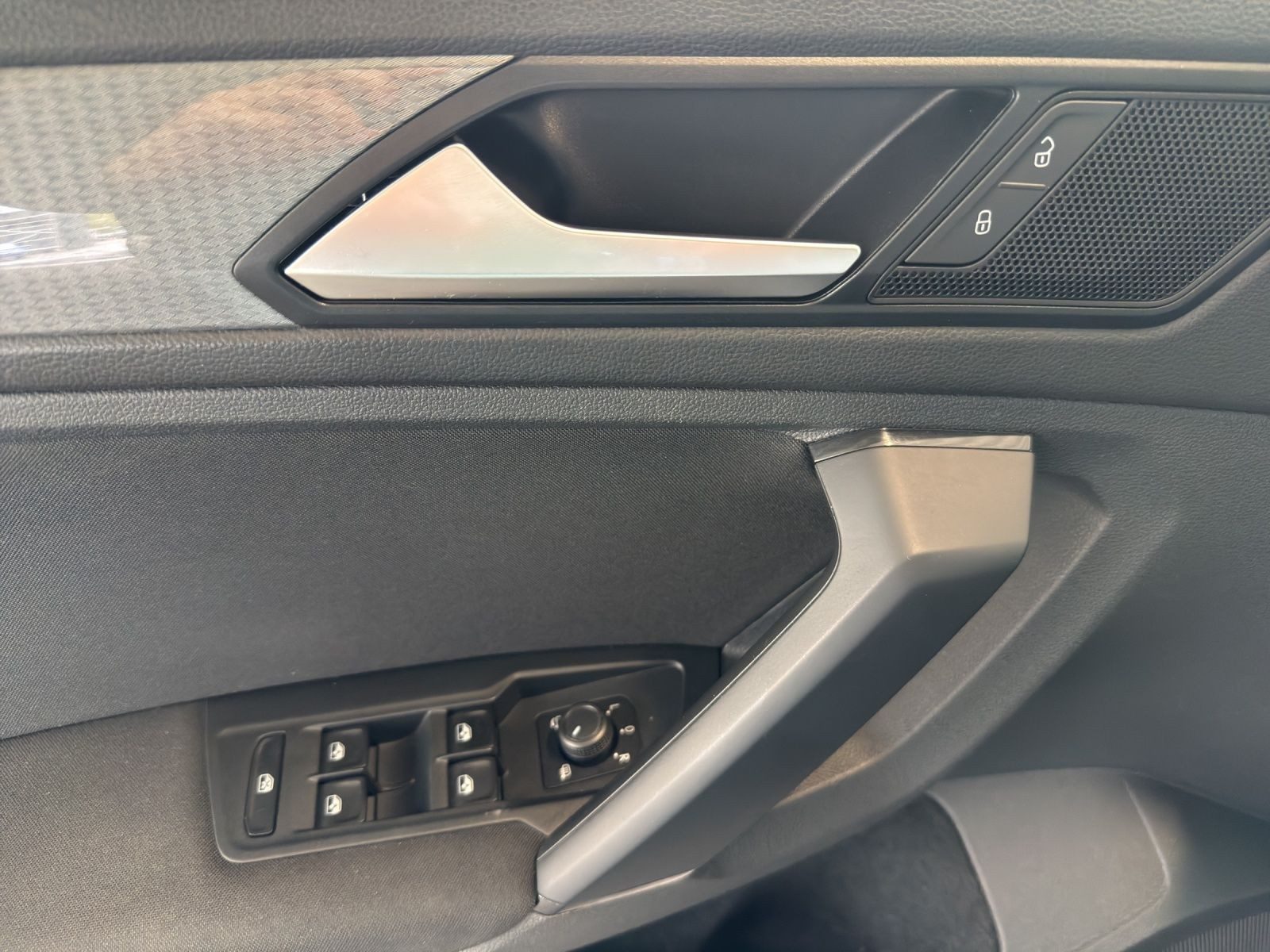 Volkswagen Tiguan – Bild 8