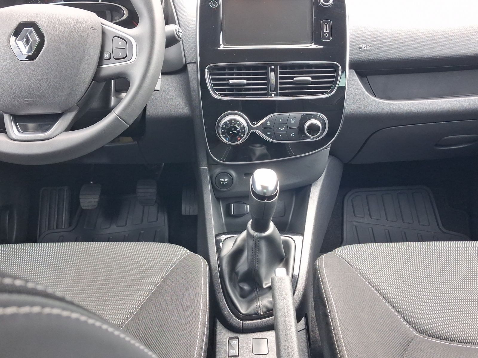 Renault Clio – Foto 11