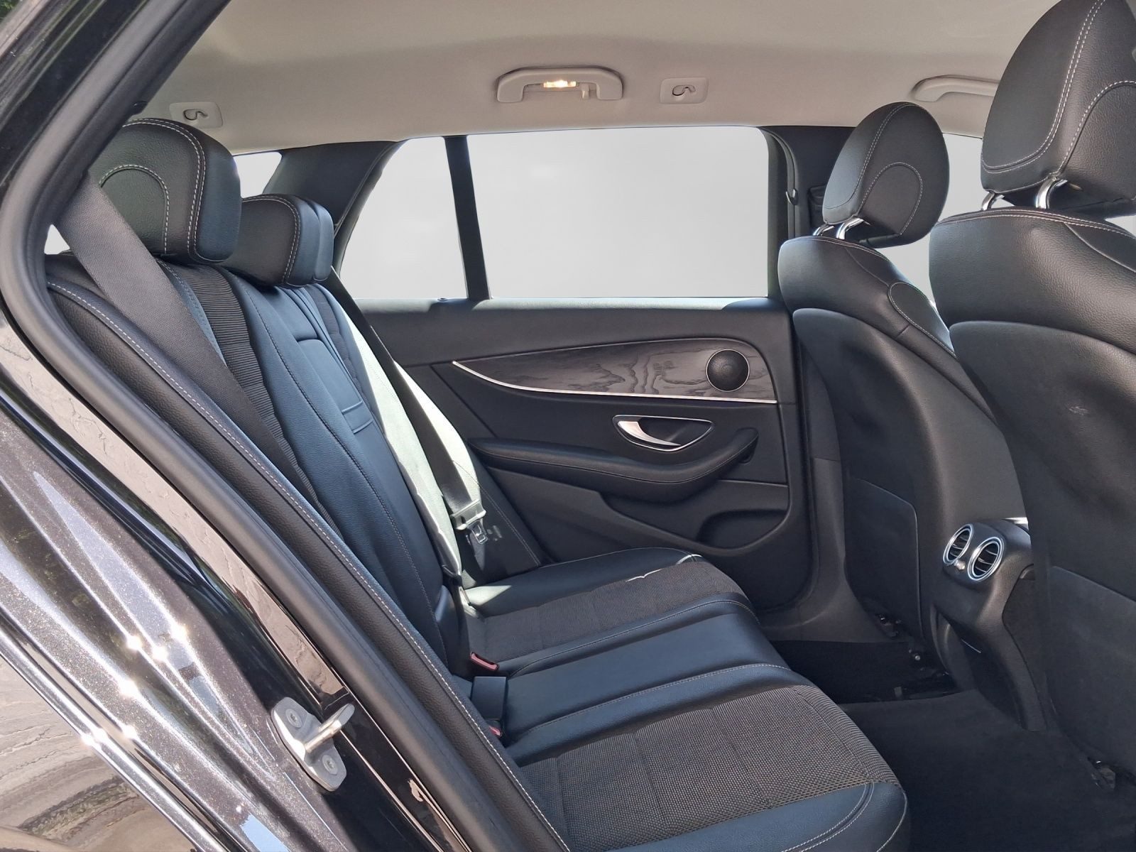 Mercedes-Benz E 200 – Foto 6