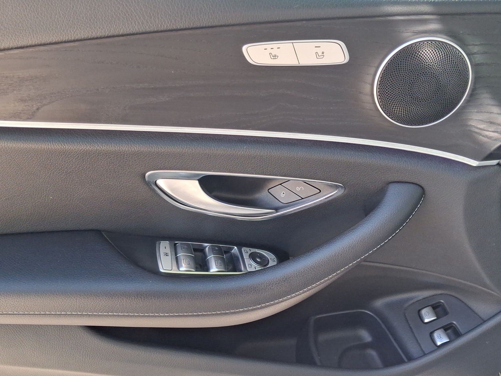 Mercedes-Benz E 200 – Foto 8
