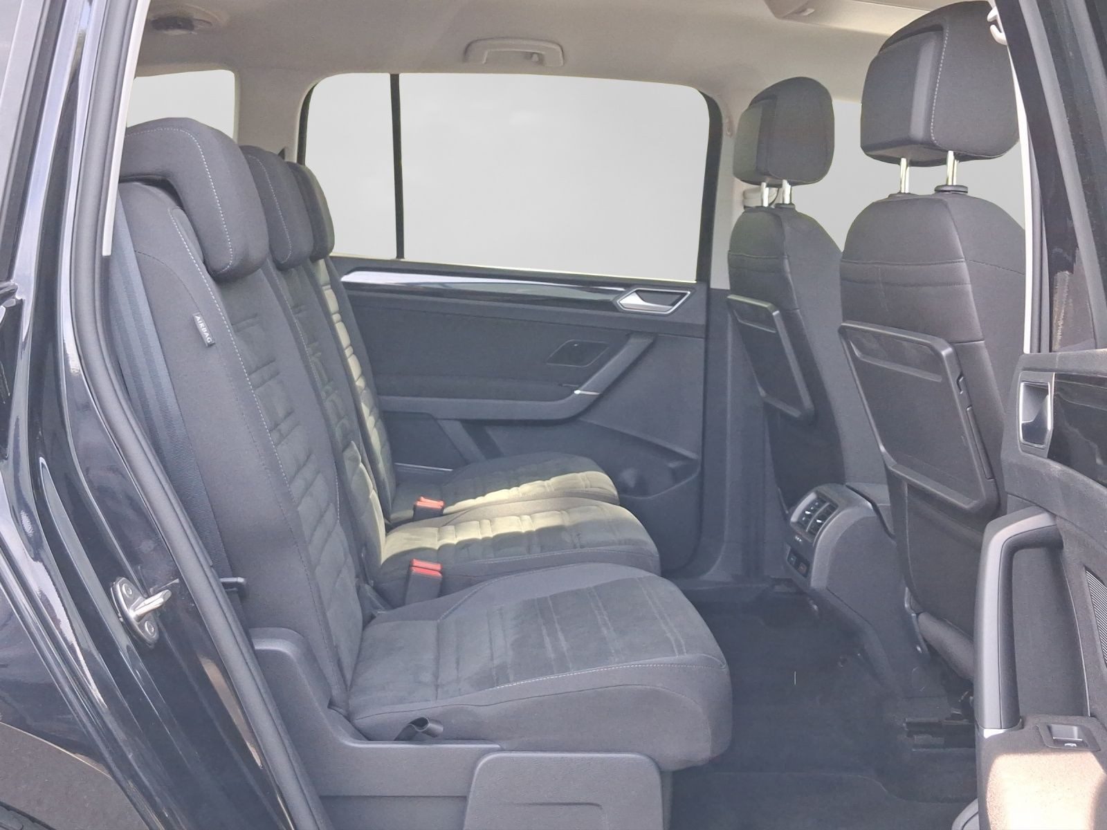 Volkswagen Touran – Bild 6