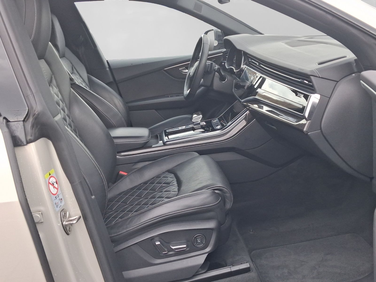 Audi Q8 – Foto 4