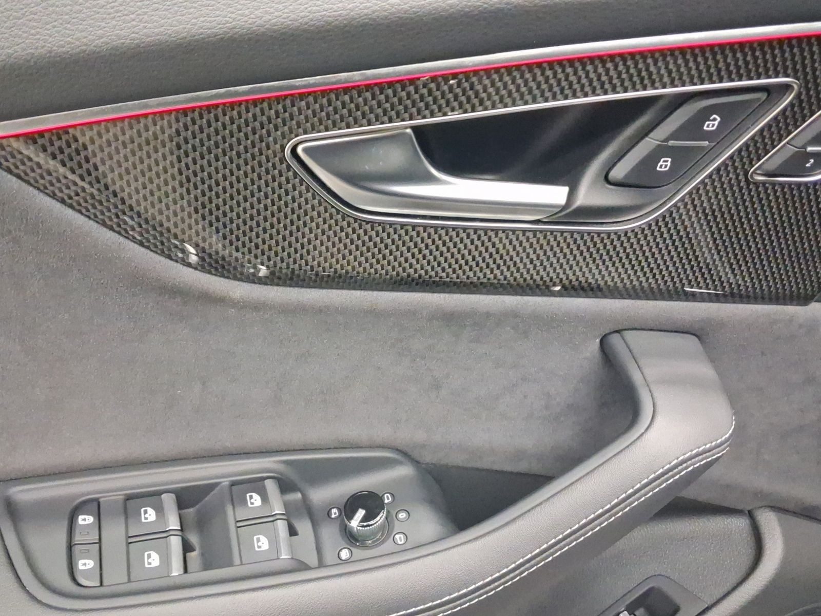 Audi SQ8 – Foto 8