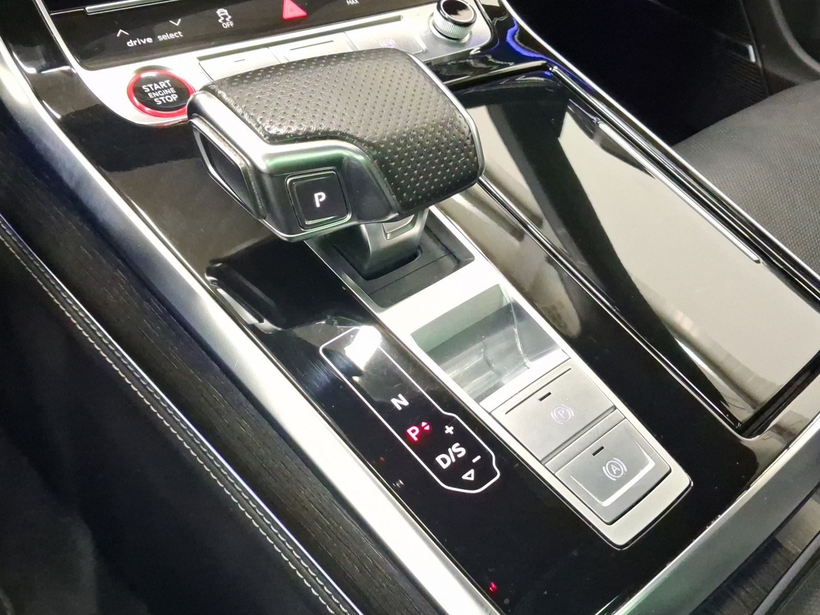 Audi SQ8 – Foto 11