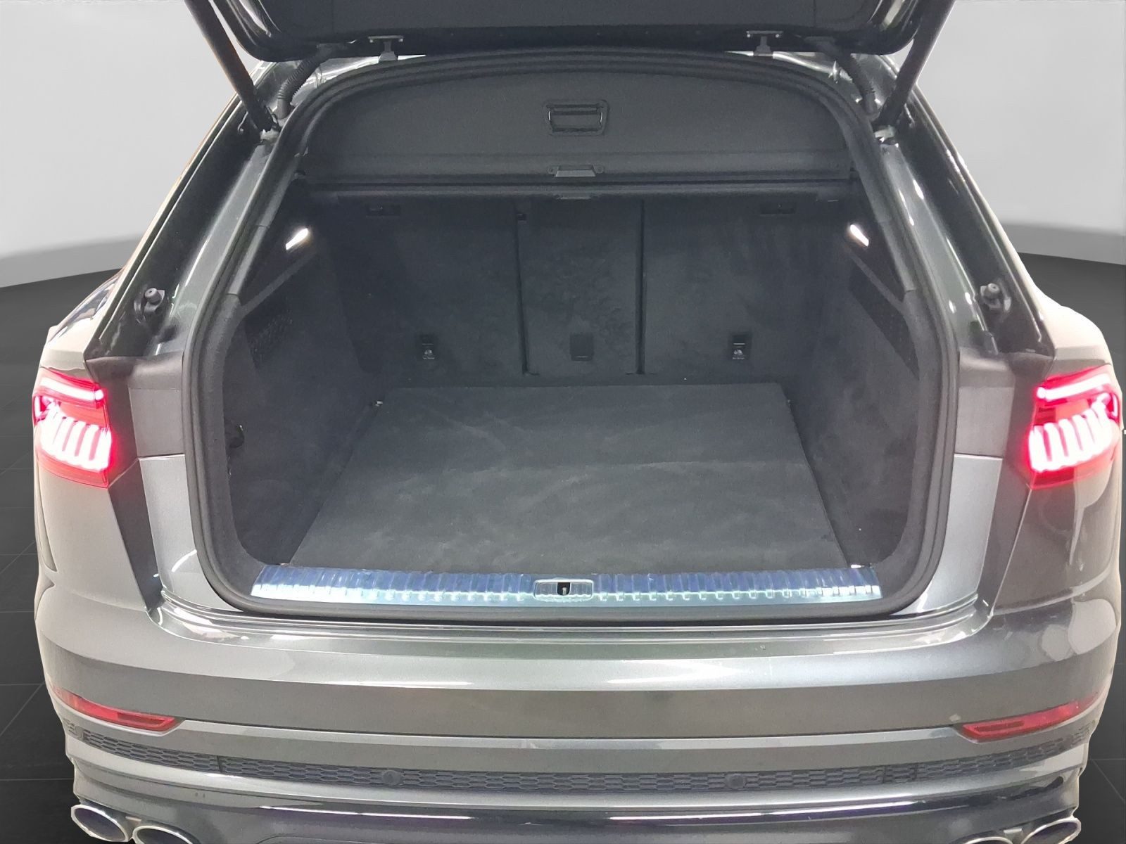 Audi SQ8 – Foto 17