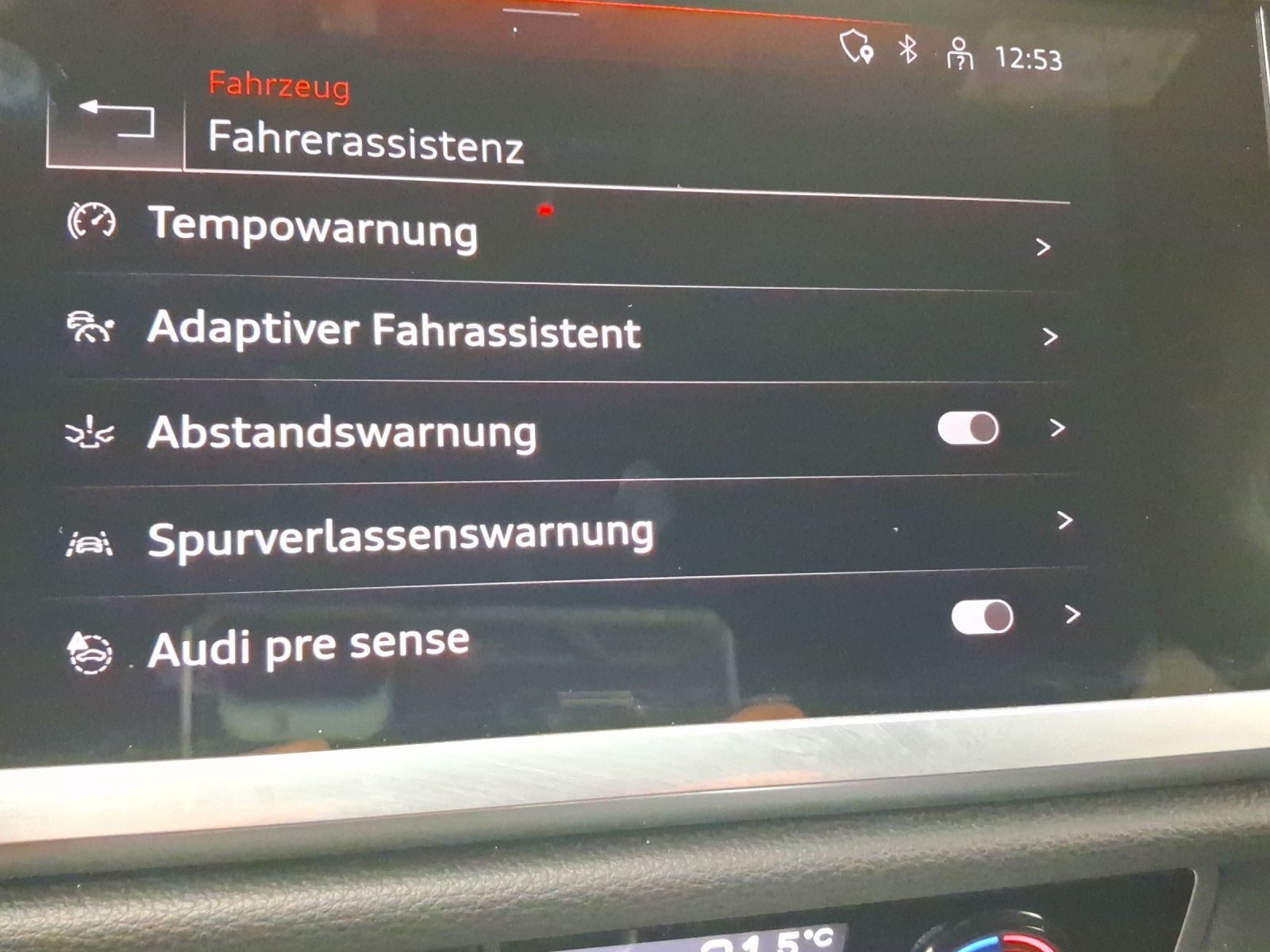 Audi Q3 – Foto 12