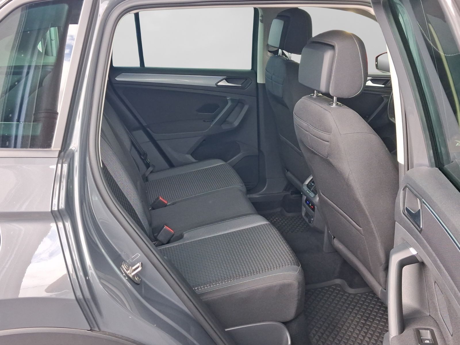 Volkswagen Tiguan – Bild 6