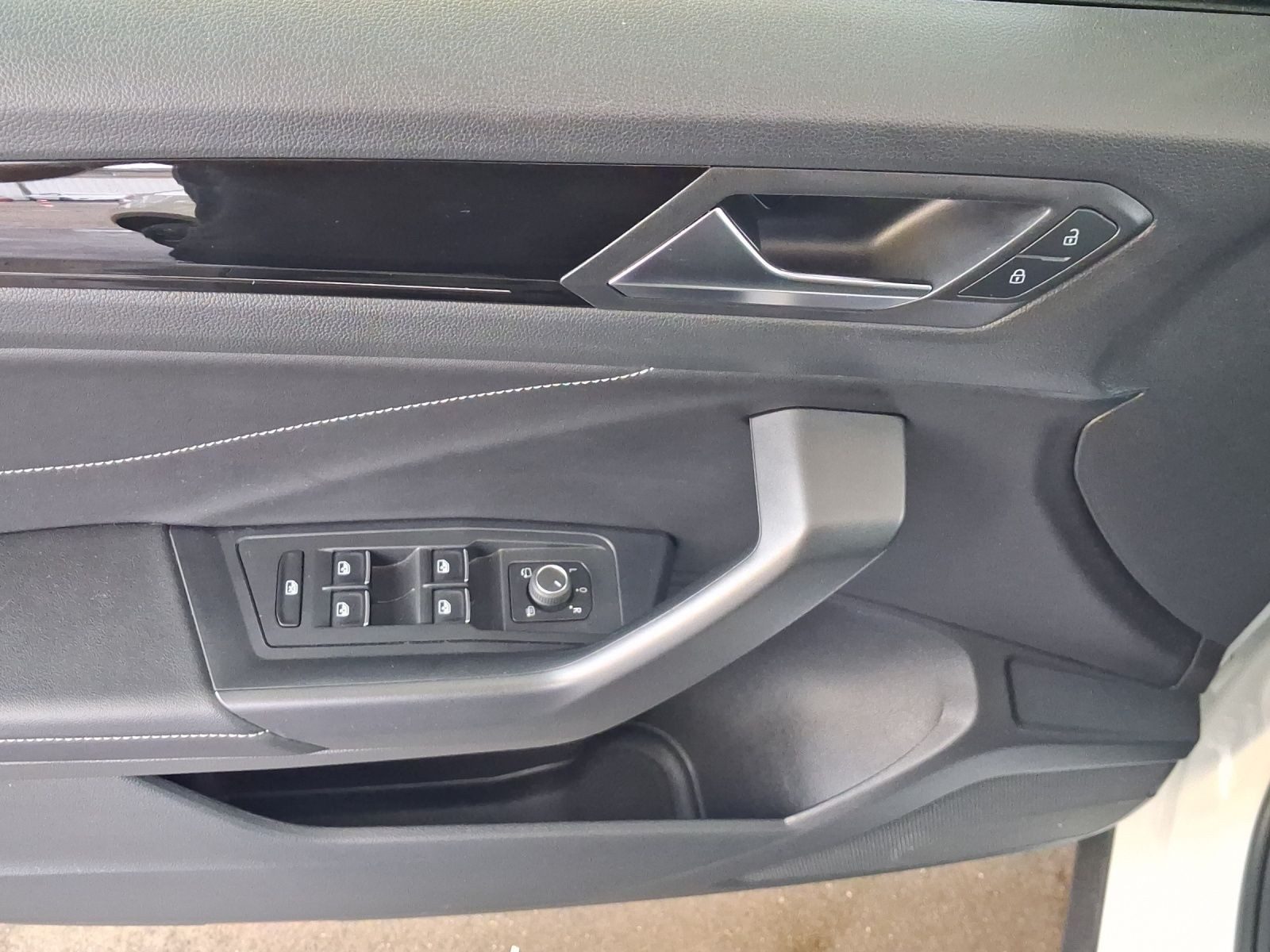 Volkswagen T-Roc – Foto 8