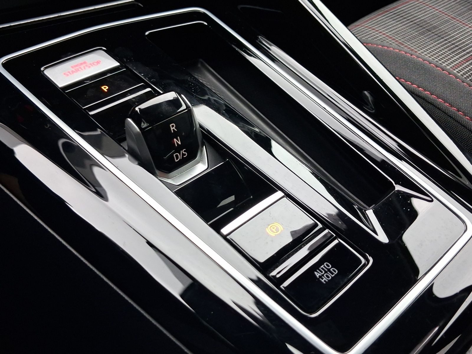 Volkswagen Golf GTI – Bild 11