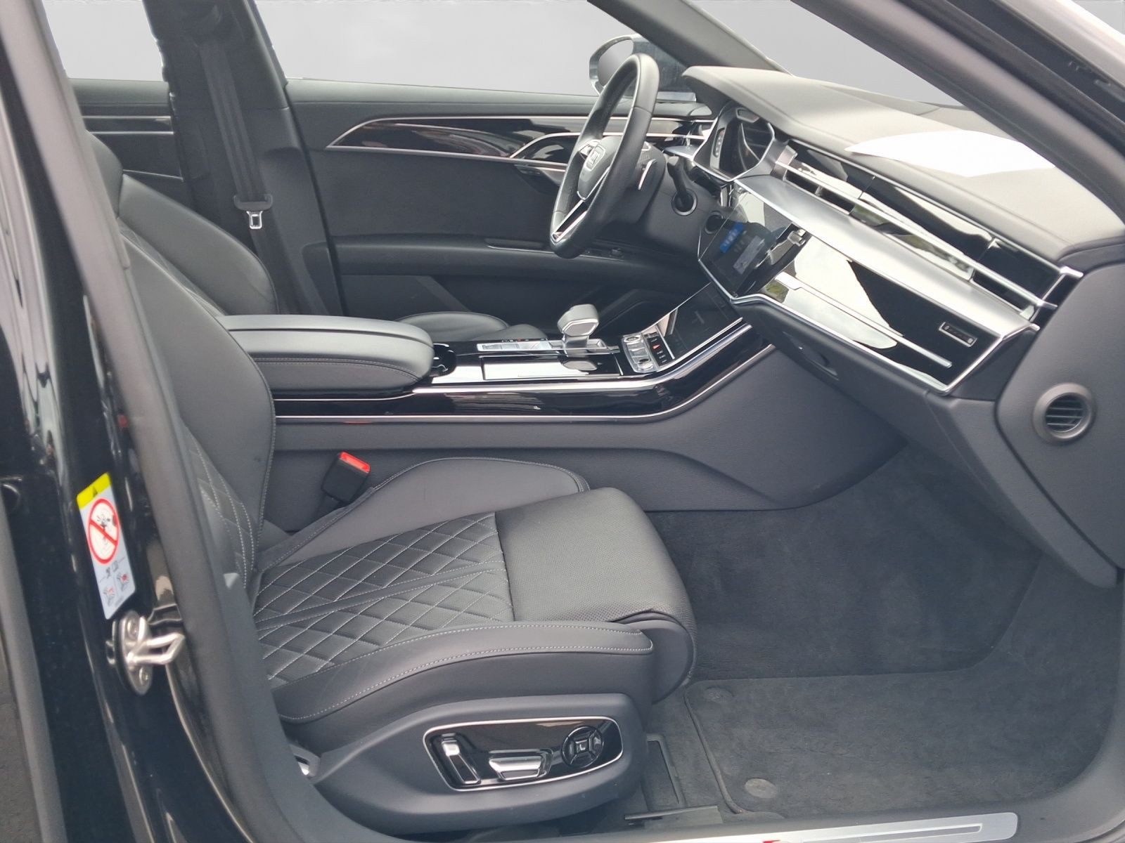 Audi A8 – Bild 4