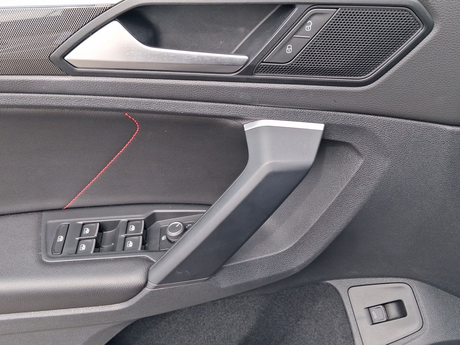 Volkswagen Tiguan – Bild 8