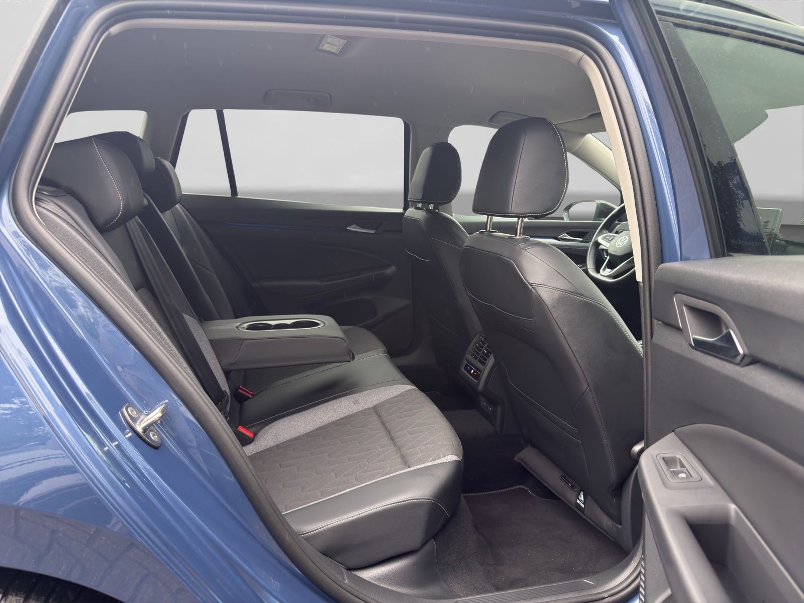 Volkswagen Golf Variant – Bild 6