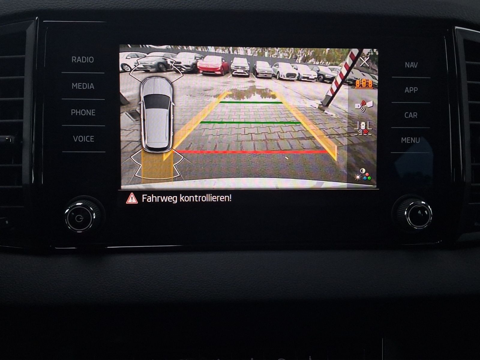 Skoda Karoq – Foto 12